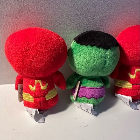 Smashing Set of 6 Marvel Heroes, Hallmark itty bitty’s ⭐️♥️ - Picture 6 of 9